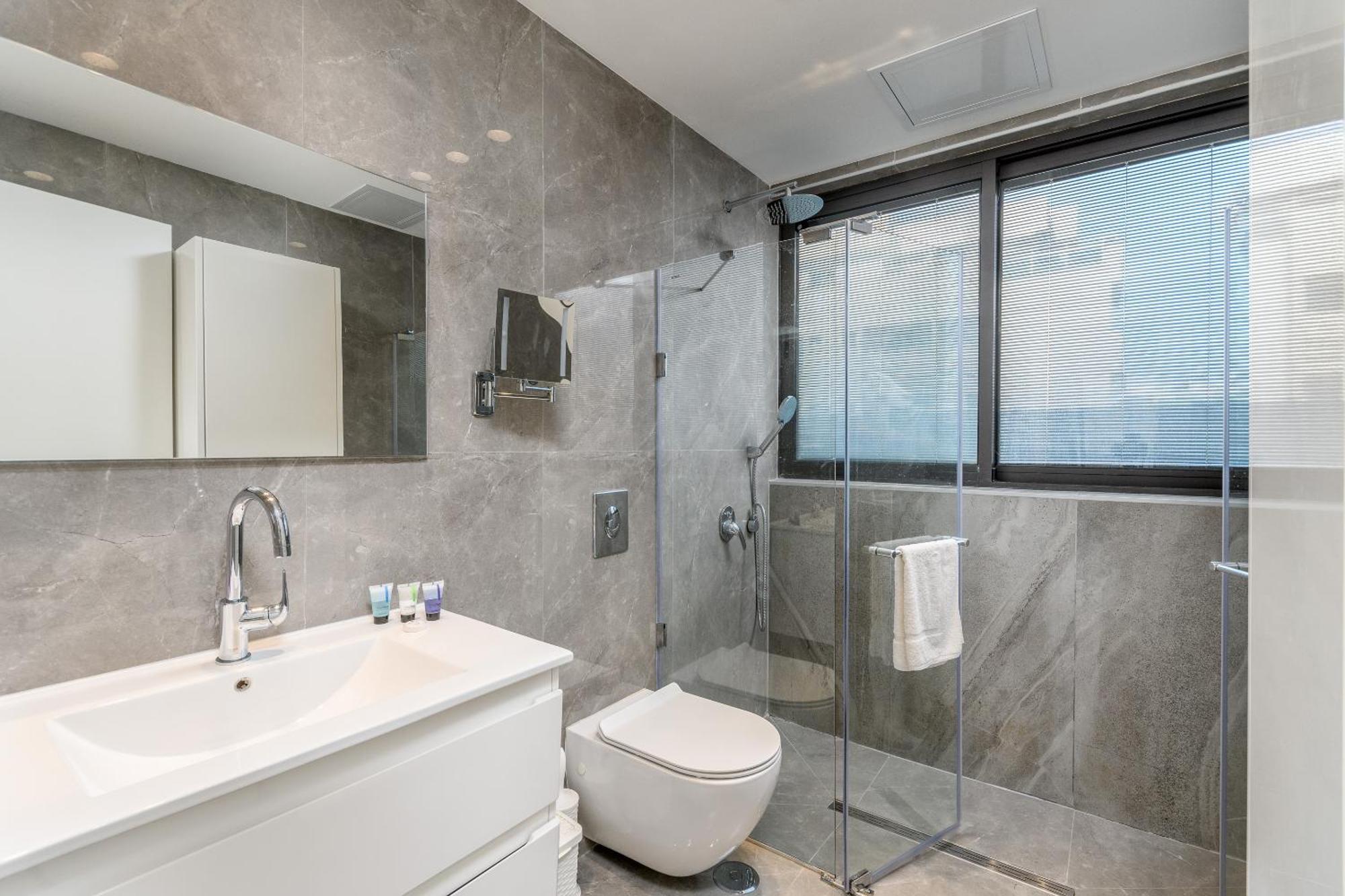 Luxury 2Bdrm Balcony & Parking Close To The Beach Tel Aviv Buitenkant foto